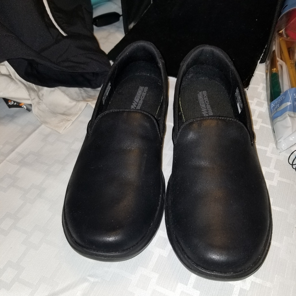 Skechers black leather goga max size 10